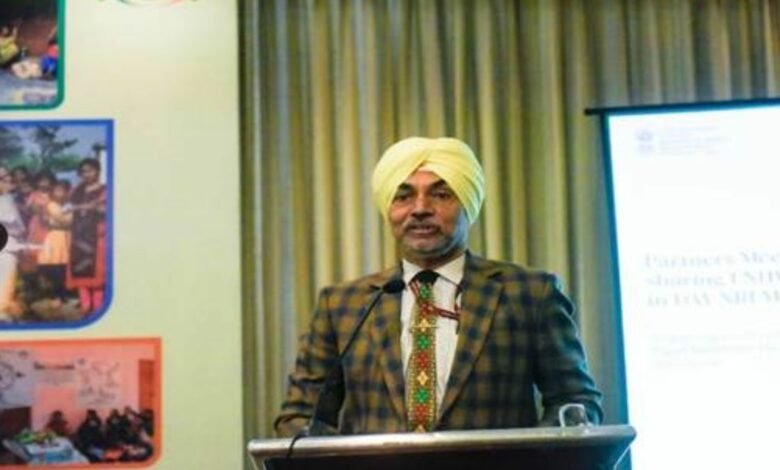 Shri Charanjit Singh addressed the Partners Meeting on DAY-NRLM yesterday in New Delhi