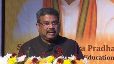 Shri Dharmendra Pradhan confers National Award for Innovations and Good Practices in Educational Administration