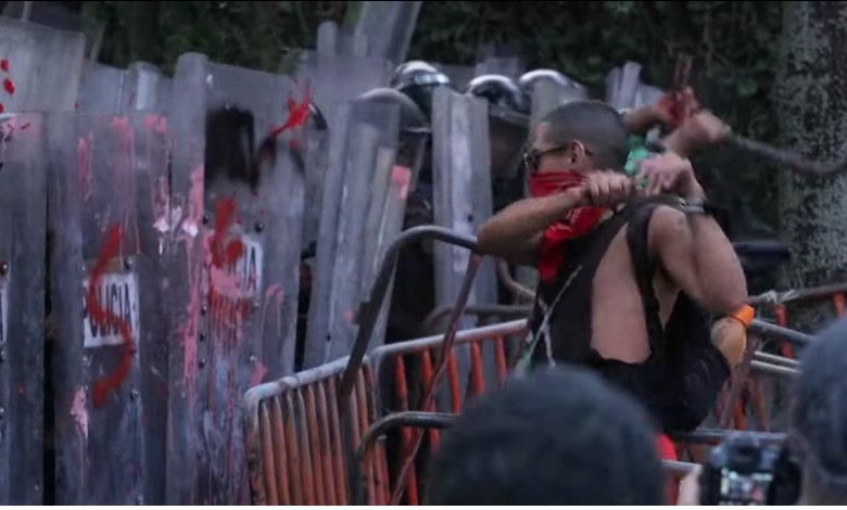Clashes Erupt at "Urgent Action for Rafah" Demonstration Outside Israeli Embassy in Mexico City