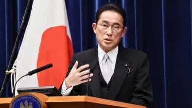 Japanese PM Kishida Faces Low Public Support Amid Political and Economic Turmoil