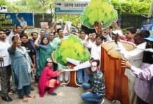 Human Chain Protest at Aam Aadmi Party Office Over Cutting of 1100 Trees in Delhi