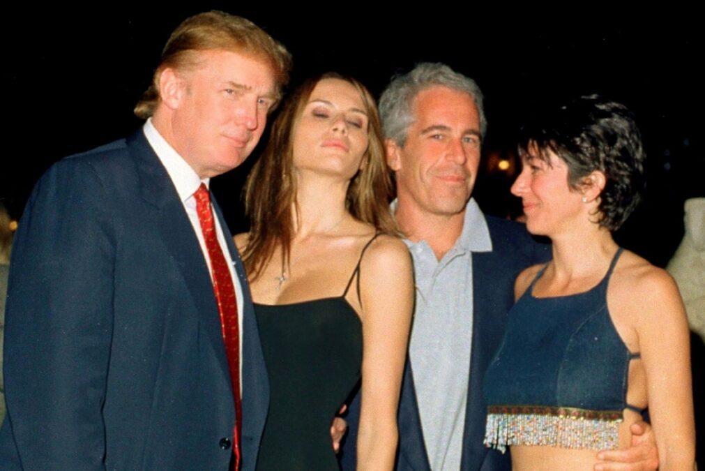 Donald Trump with Jaffery Epstein in a party 