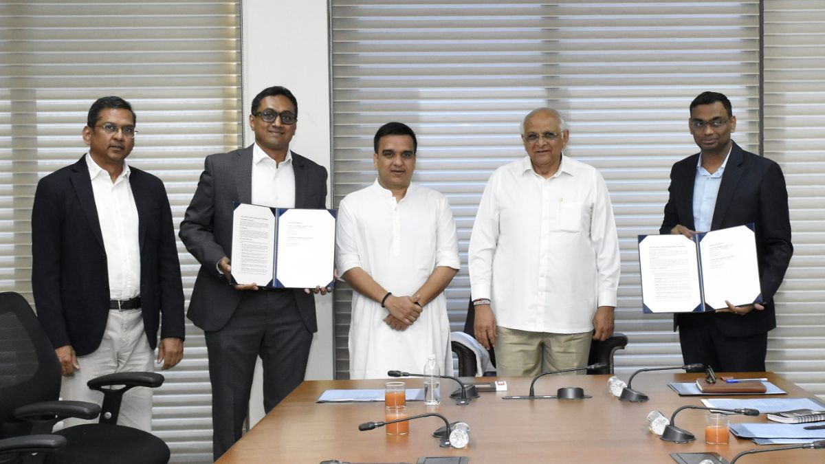 Starlink's Prabhakar Jayakumar along with Gujarat's CM Bhupendra Patel